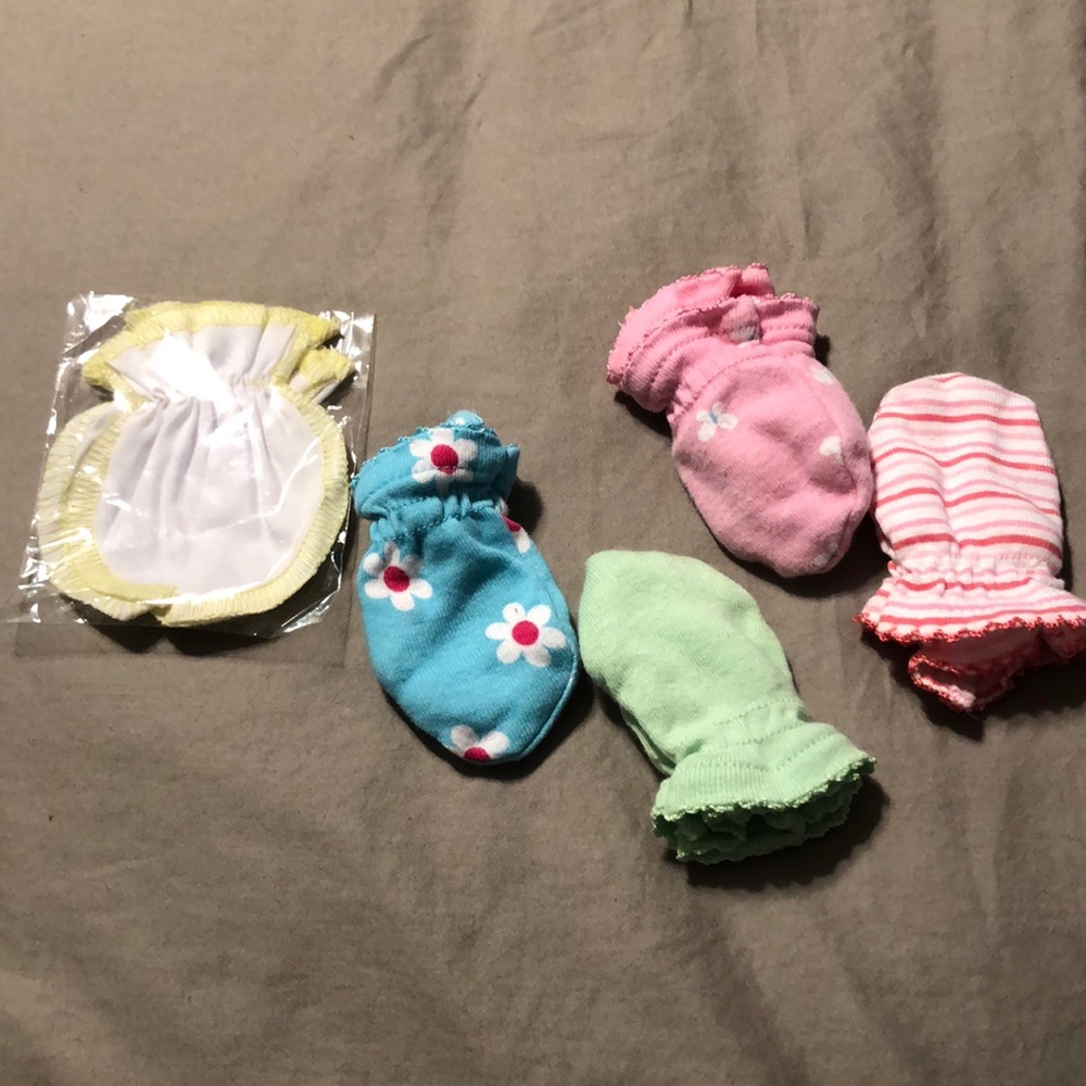 Infant gloves